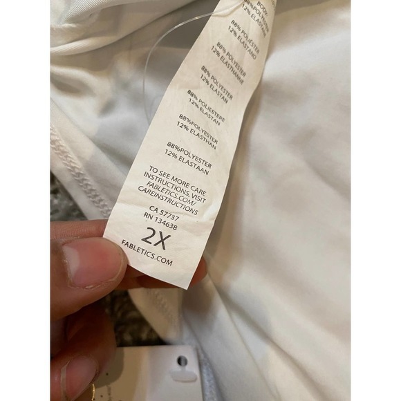 Fabletics Trisha tank top NWT - Picture 6 of 6